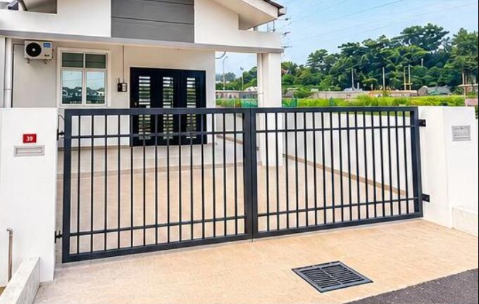 Hadapan rumah D'Gapam Corner Homestay Melaka